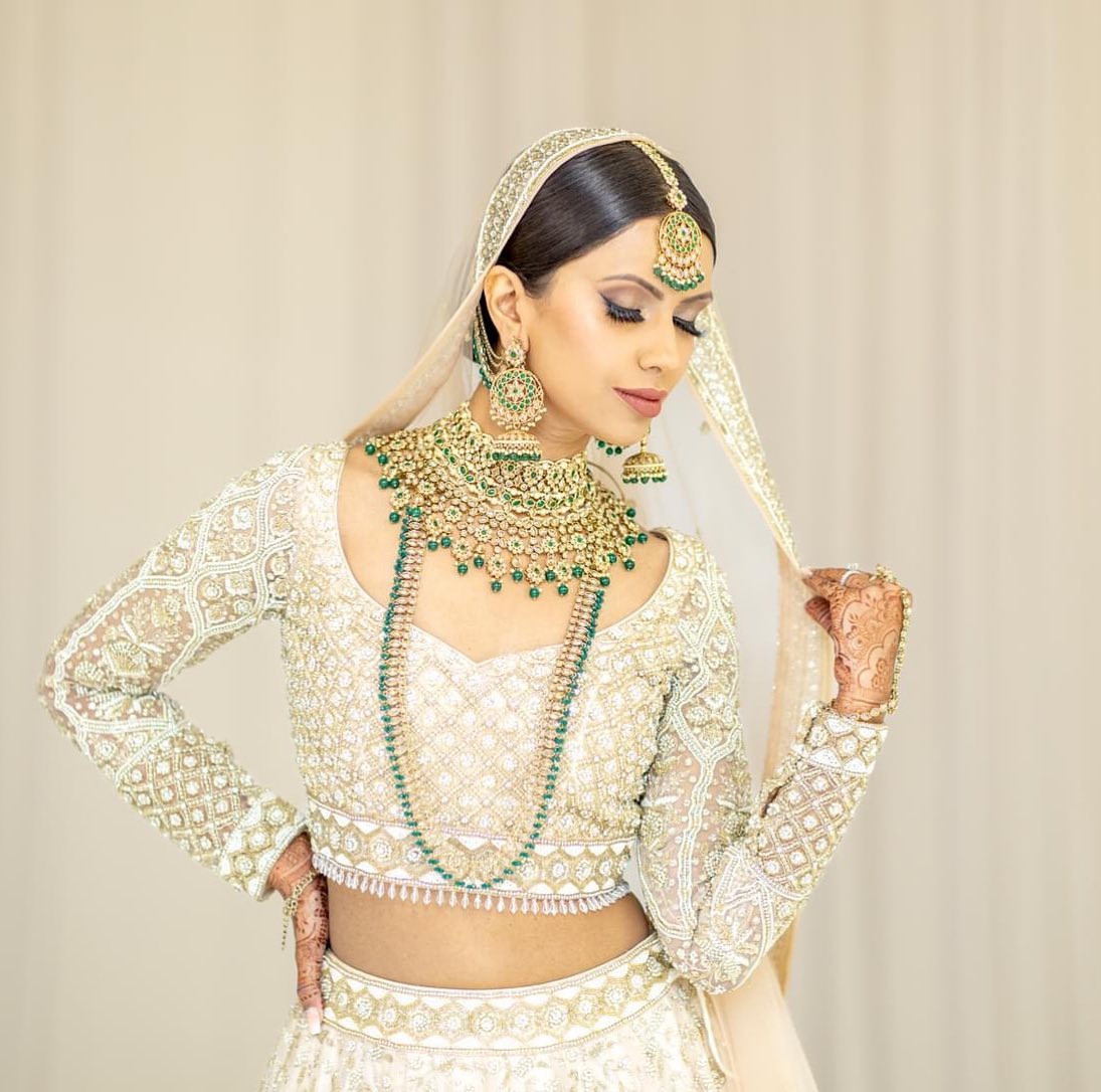 Got my hands on some amazing shots taken by @riss_photography_sydney of Trizzalyn from her reception! 🥰

💄Bridal MU and styling by @shellybhandarimakeup 
💇🏻‍♀️ Hair by @nahreng 
💎 Jewellery by @taurshop 
👗 Bridal lehnga by @byelora 
👐🏼 Henna by @hennabymaziah 
🏠 Venue @manoronelizabeth 
📸 Pro photography/videography by @riss_photography_sydney 

———————————————————————————
DM to secure a booking for your big day or special occasion or send an enquiry via the form linked in my bio.
———————————————————————————
❗️1:1 Personal Makeup Lessons Now Available. Enquire via the website in bio for more information.
———————————————————————————
#makeupartistsydney  #sydneymakeupartist #sydneymakeupartists  #100wattskin #sydneymua #sydneybridalmakeup #maccosmetics #fullglam #glammakeup #dewyskin  #toptags #motd #ootd #fullglam #softglam #bride #bridalmakeupartist #mattemakeup #bridalmakeup #nofilter #motd #timelessbridalglam #classicbride #bridalglam #walima #walimabride #sydneybridal #sabyasachibride #indianbride #receptionbride